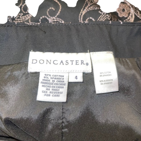 NWT Don Caster Embroidered Skirt Size 4 - Picture 4 of 6